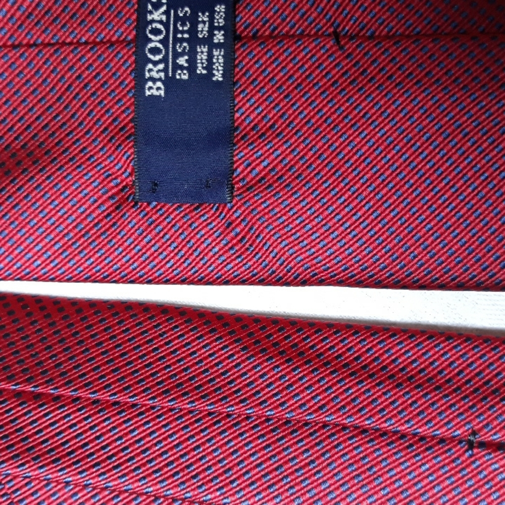 Brooks Brothers blue dots on red background silk tie